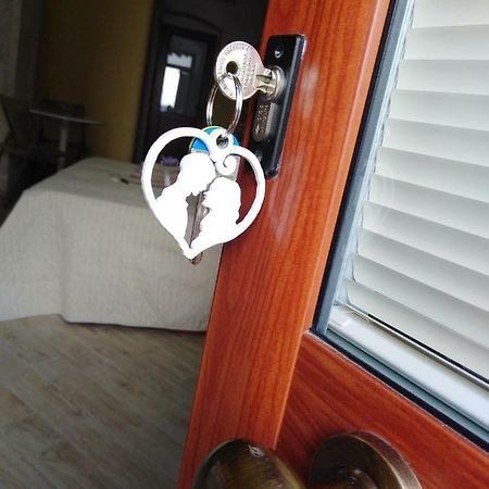 Suite Bb Trani Bagian luar foto