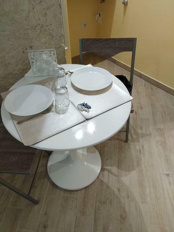 Suite Bb Trani Bagian luar foto